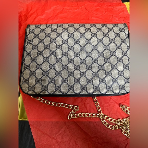 Gucci clutch with unbranded chain - Picture 7 of 8
